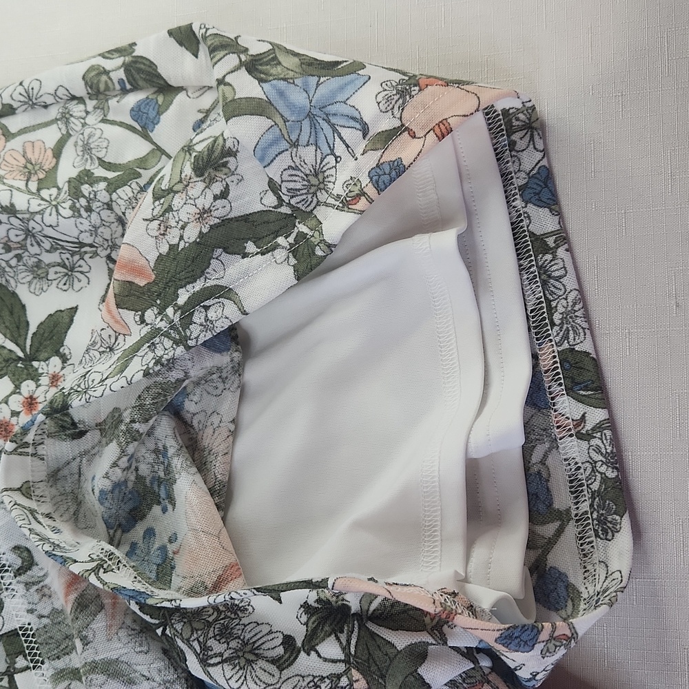 EST. 1946 Floral Skort. Size M - Picture 3 of 9
